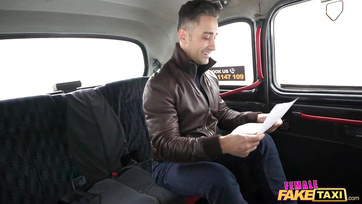 L'anus d'une fille aux gros seins agrandi par une sodomie brutale-szel Thumb