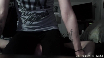 Ma salope perverse s'est assise sur mon visage et ne m'a pas laissé respirer ! Thumb