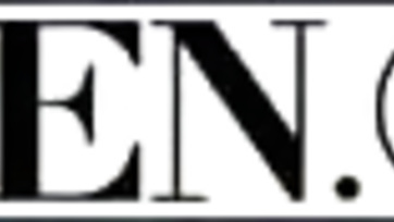 Une ado espionne grimpe sur la bite gigantesque d'un homme marié Thumb