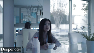 Il a donné à la jeune asiatique aux petits seins ce qu'elle attendait depuis si longtemps... Thumb