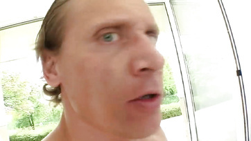 Le trou du cul d'une Hongroise aux petits seins a été complètement étiré et éjaculé Thumb