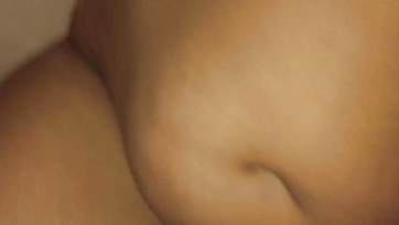 Une Hongroise mature suce une bite et danse dessus jusqu'à ce qu'elle jouisse Thumb