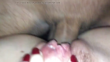 Je suis venu sur la chatte touffue de ma femme - vidéo de sexe amateur hongroise Thumb