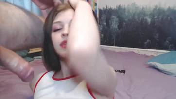 Belle nana au joli visage sucée et facialisée Thumb