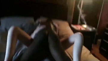 Une femme blanche mariée a baisé un homme noir pour la première fois de sa vie Thumb