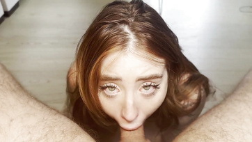 La voisine mariée m'a accidentellement envoyé ses photos nues, que j'ai ensuite baisée sans préservatif Thumb
